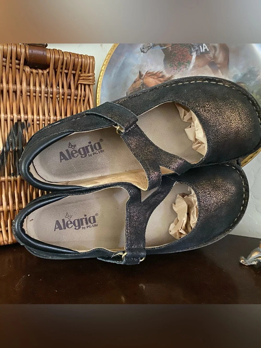 Alegria Women's 9.5-10 Dayna Mary Jane Peek-A-Boo Gold Bronze Shoes EU-40 Nurse